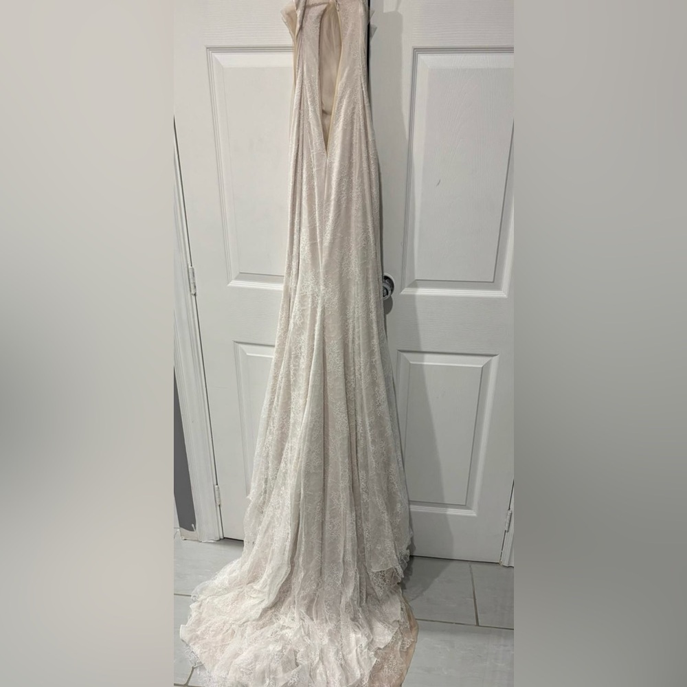 Wedding / party gown